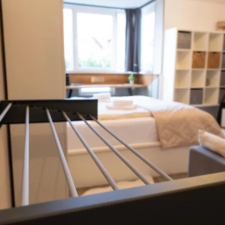 Appartamento J&d Business In Lage Inklusive Kueche, Waschmaschine, Parkplatz, Tv, Wlan, Netflix *