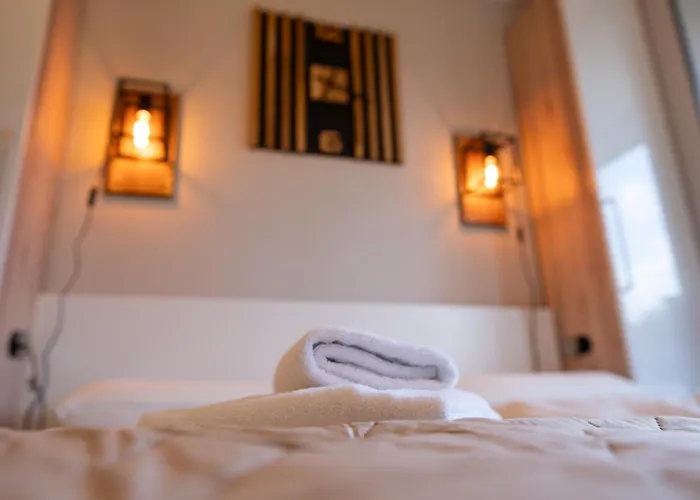 J&d Business In Lage Inklusive Kueche, Waschmaschine, Parkplatz, Tv, Wlan, Netflix