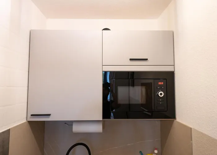 아파트 J&d Business In Lage Inklusive Kueche, Waschmaschine, Parkplatz, Tv, Wlan, Netflix *