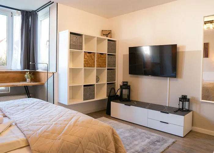 Lejlighed J&d Business In Lage Inklusive Kueche, Waschmaschine, Parkplatz, Tv, Wlan, Netflix